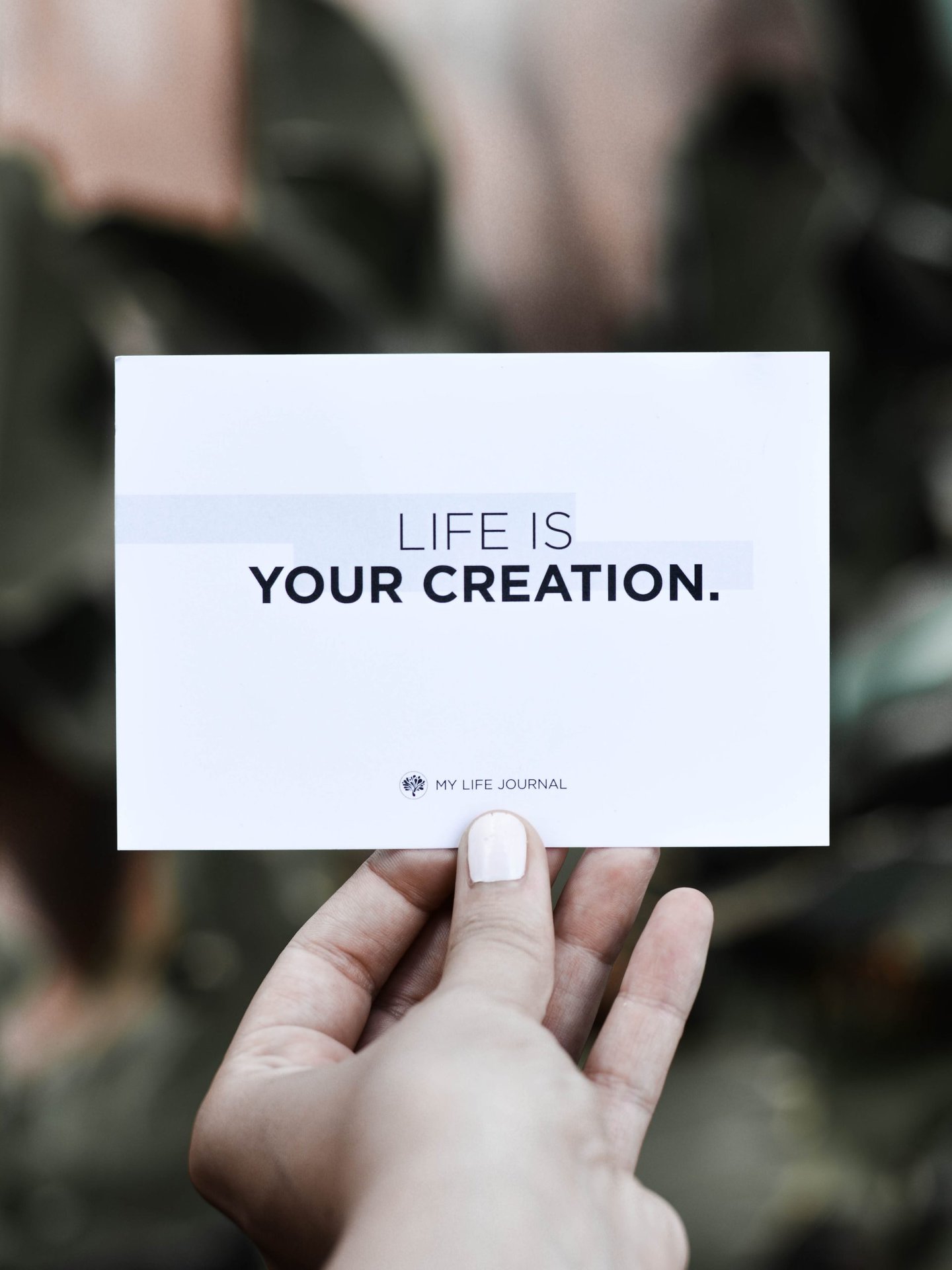 kunstiline-schwarz_weiss-spruch life is your creation card